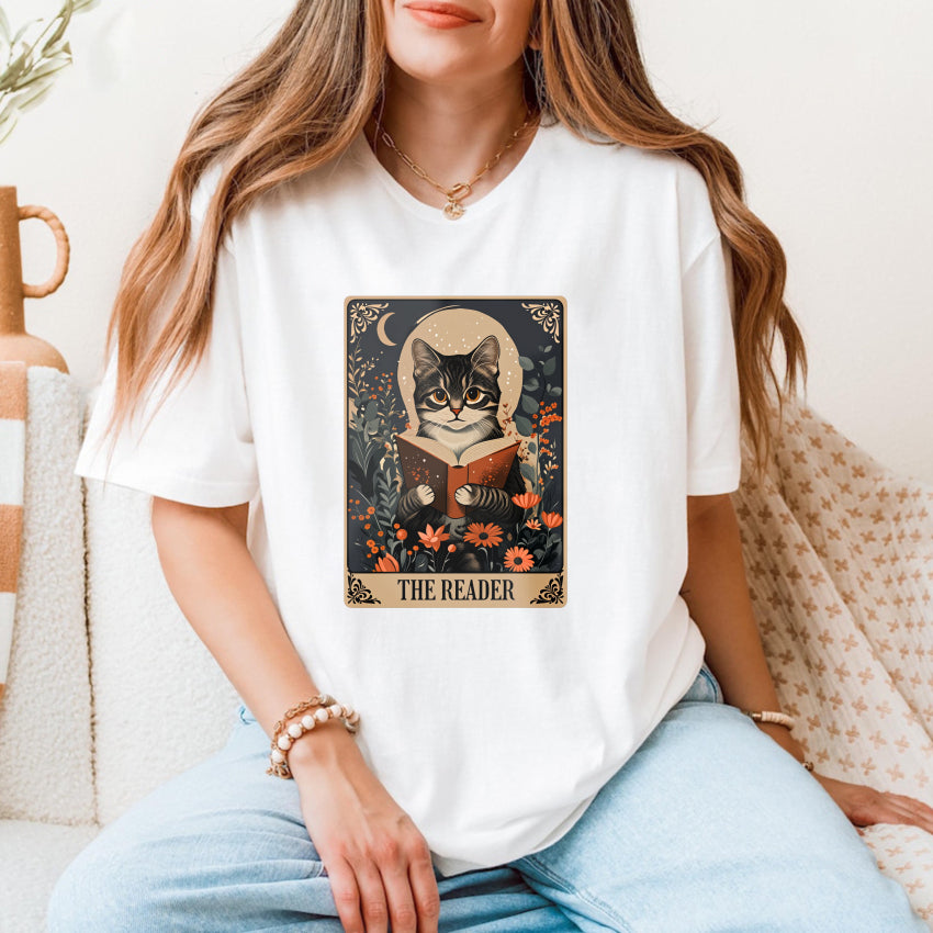 Wardrobecart Cat Reading Book Floral Moon Design Unisex Classic T-shirt