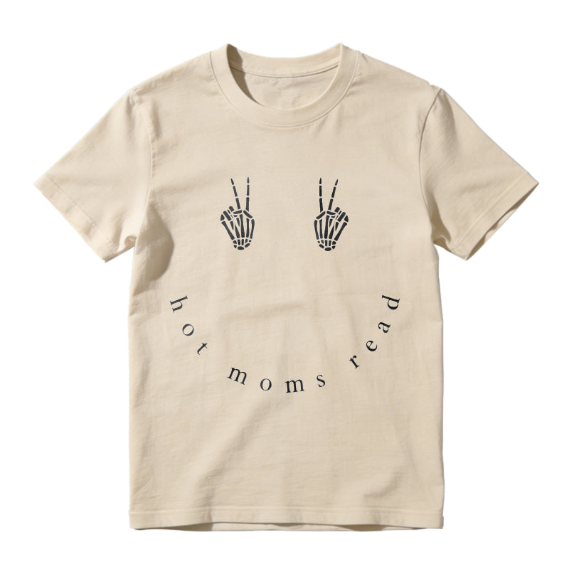 Wardrobecart Peace Sign Hands Hot Moms Read Unisex Classic T-shirt