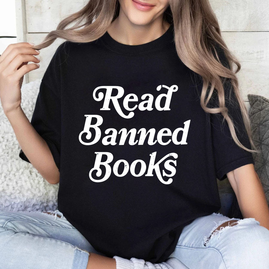 Wardrobecart Read Banned Books Unisex Classic T-shirt