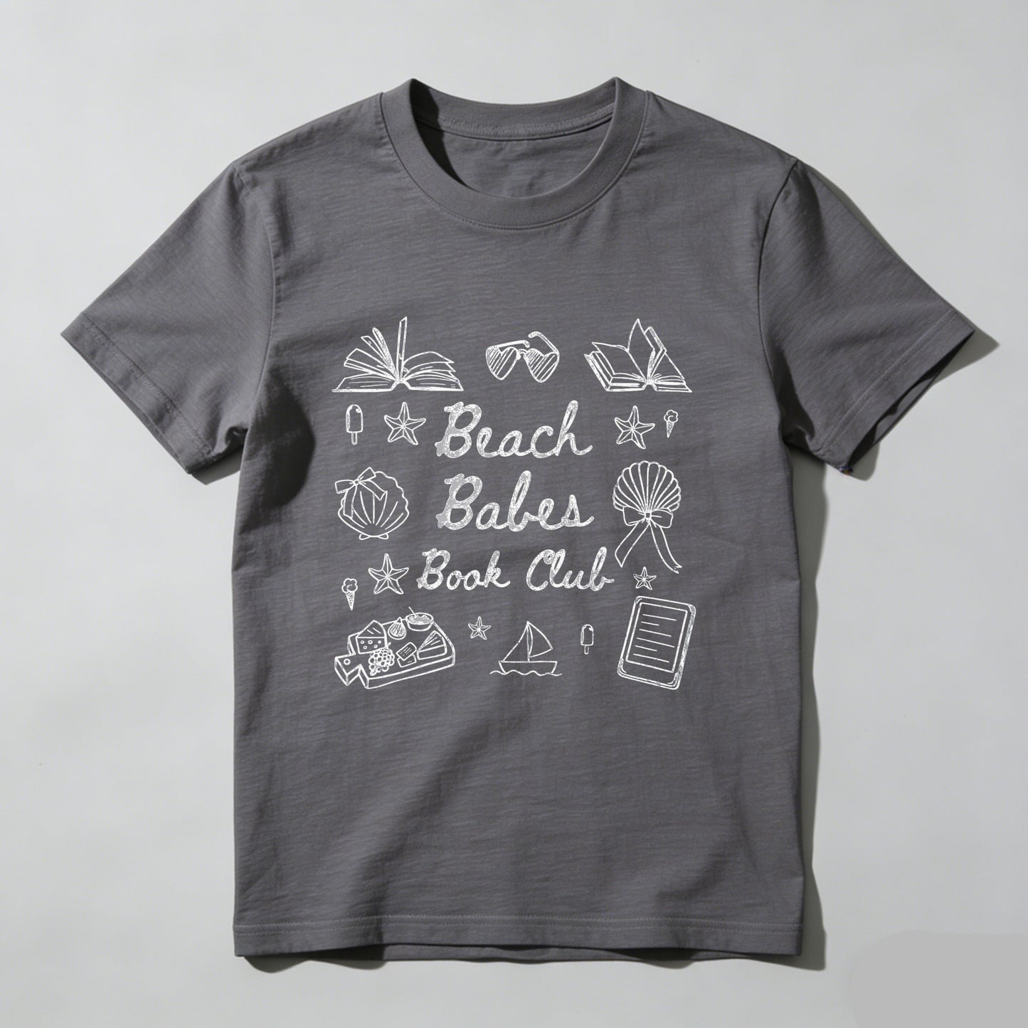 Wardrobecart Beach Babes Book Club Design Unisex Classic T-shirt 100% cotton