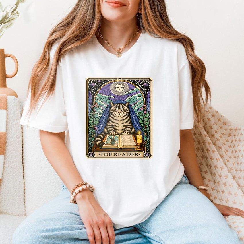 Wardrobecart Cat Reading Book Under Moonlight Unisex Classic T-shirt