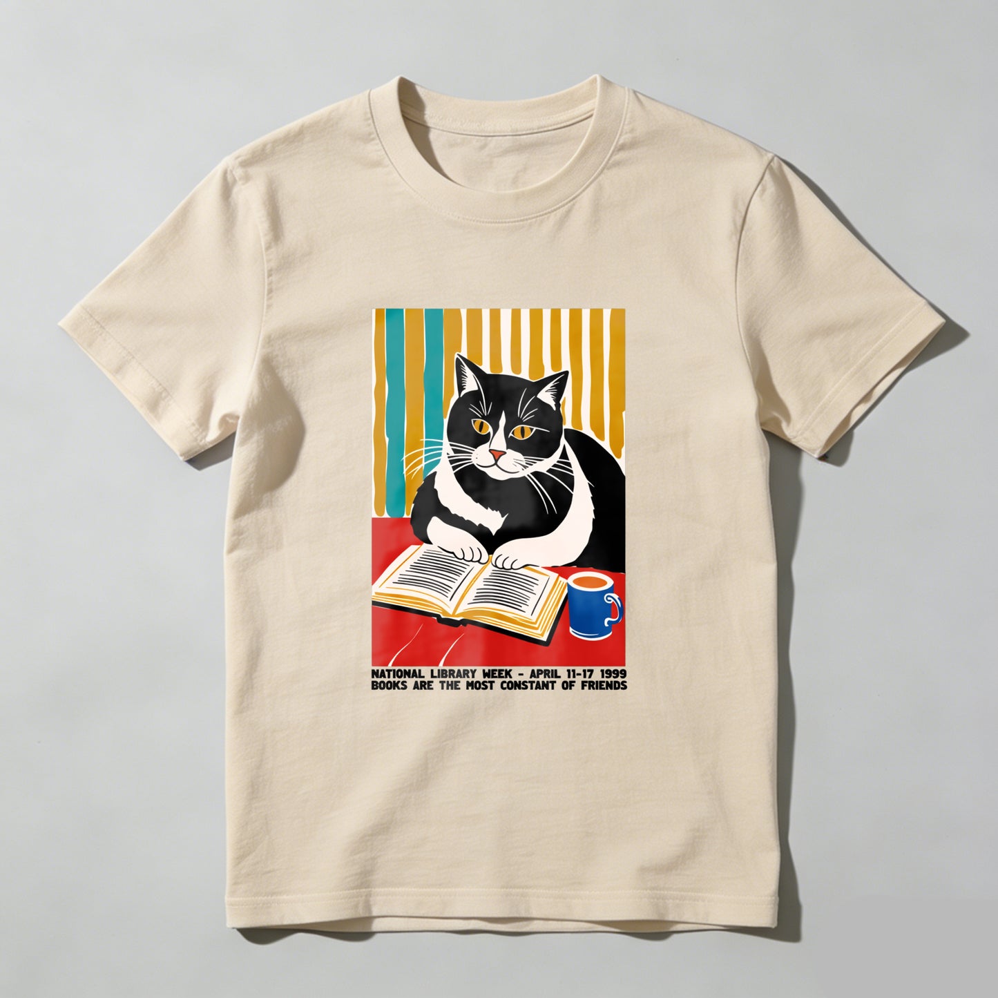 Wardrobecart Cat Reading Book With Coffee Cup Unisex Classic T-shirt