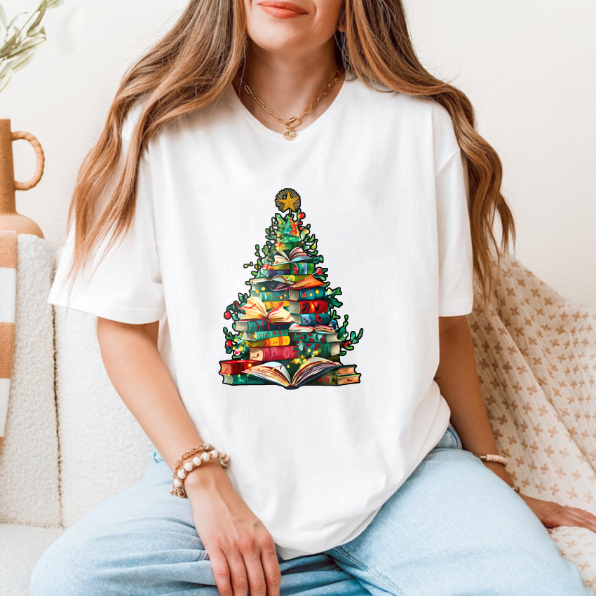Wardrobecart Books Form Christmas Tree With Star Top Unisex Classic T-shirt