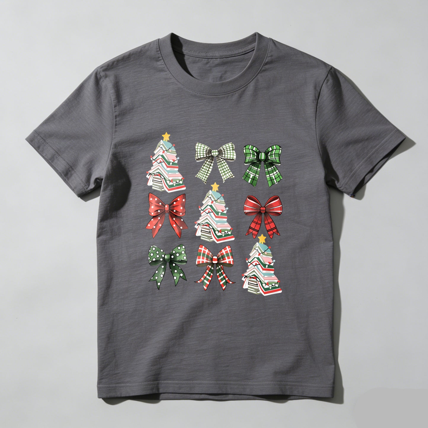 Wardrobecart Christmas Trees And Plaid Bows Pattern Unisex Classic T-shirt