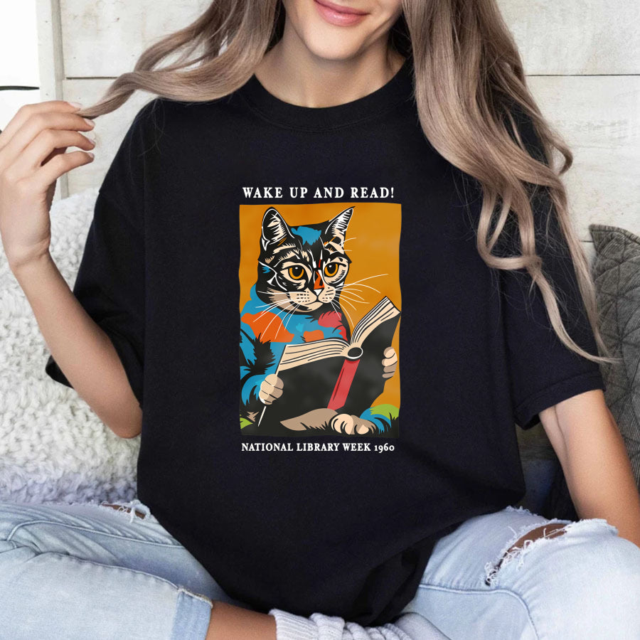 Wardrobecart Wake Up And Read Cat Reading Book Unisex Classic T-shirt