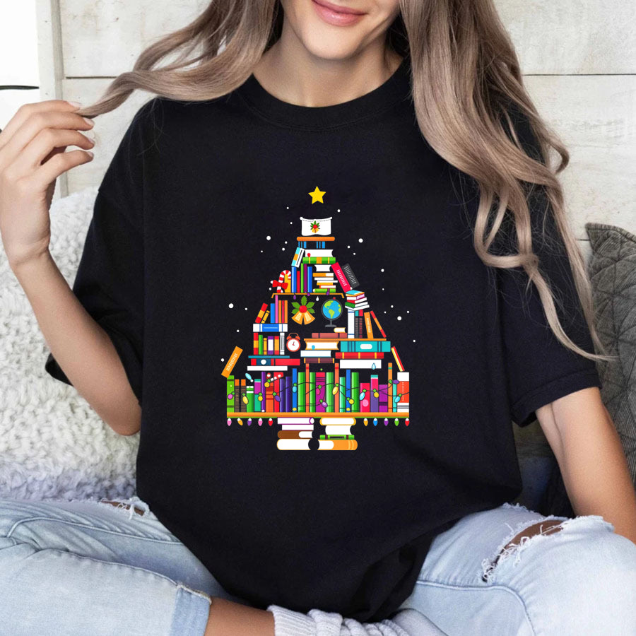 Wardrobecart Books Form Christmas Tree Pattern Unisex Classic T-shirt