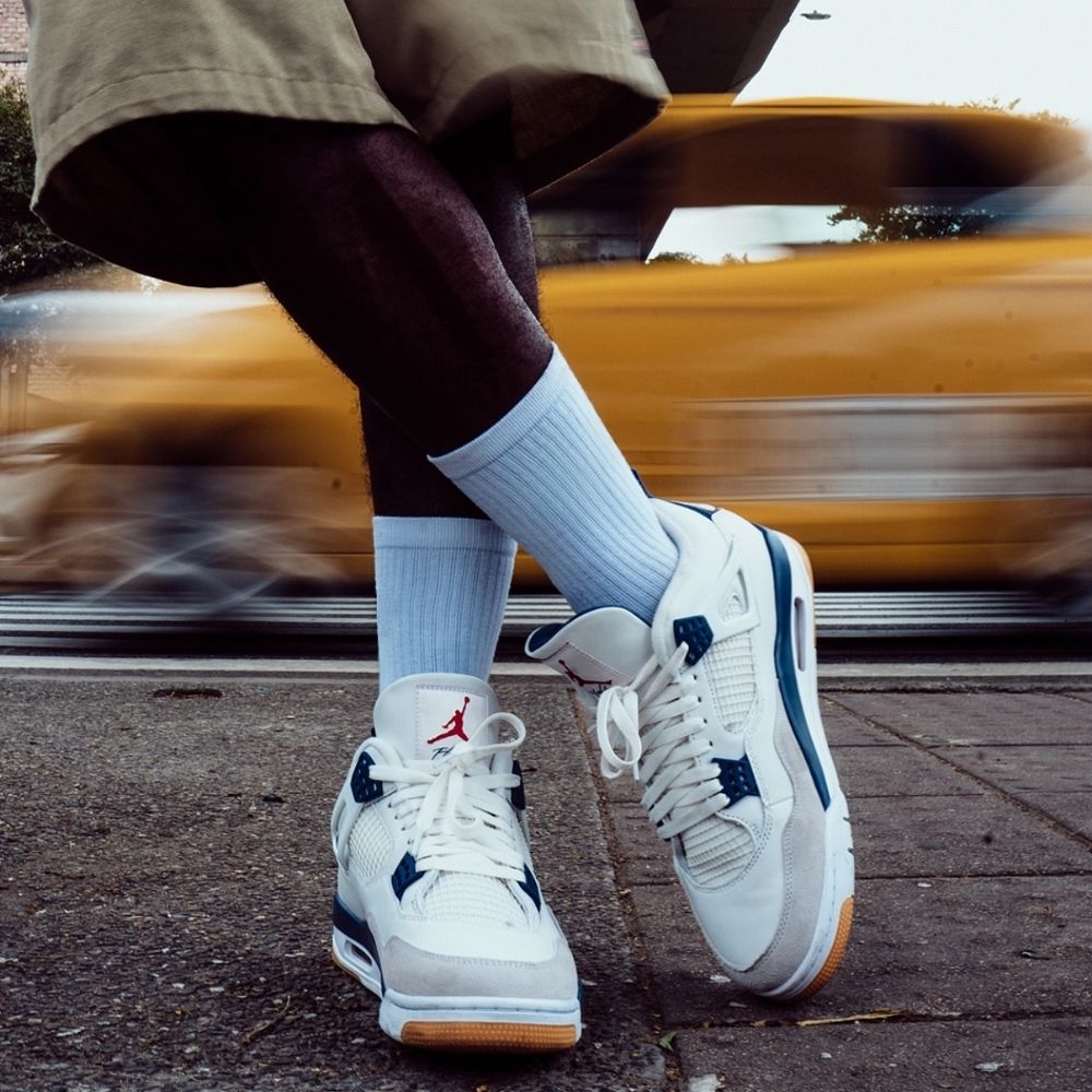 Air Jordan 4 Retro X SB Navy