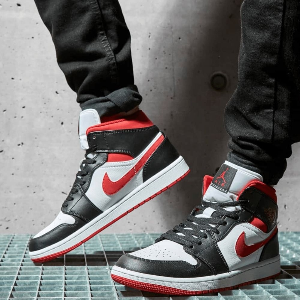 Air Jordan 1 Mid Gym Red Black White