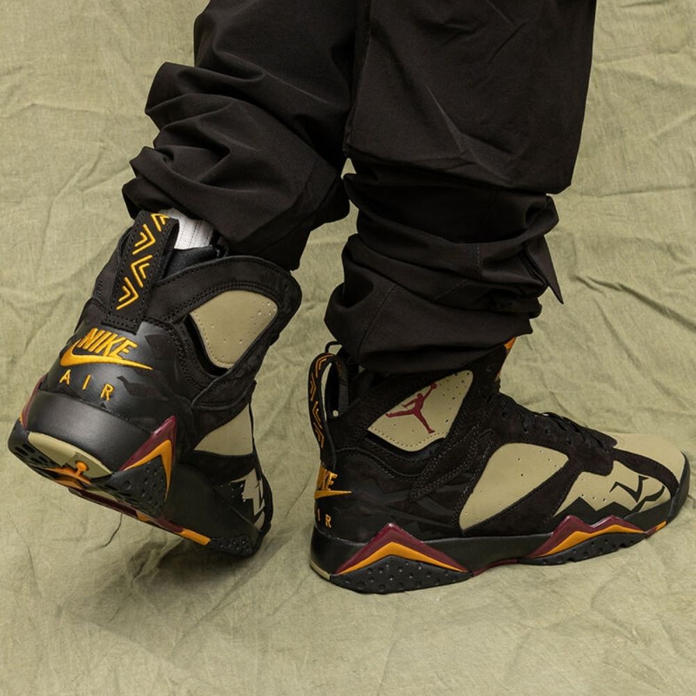 Air Jordan 7 Retro Black Olive