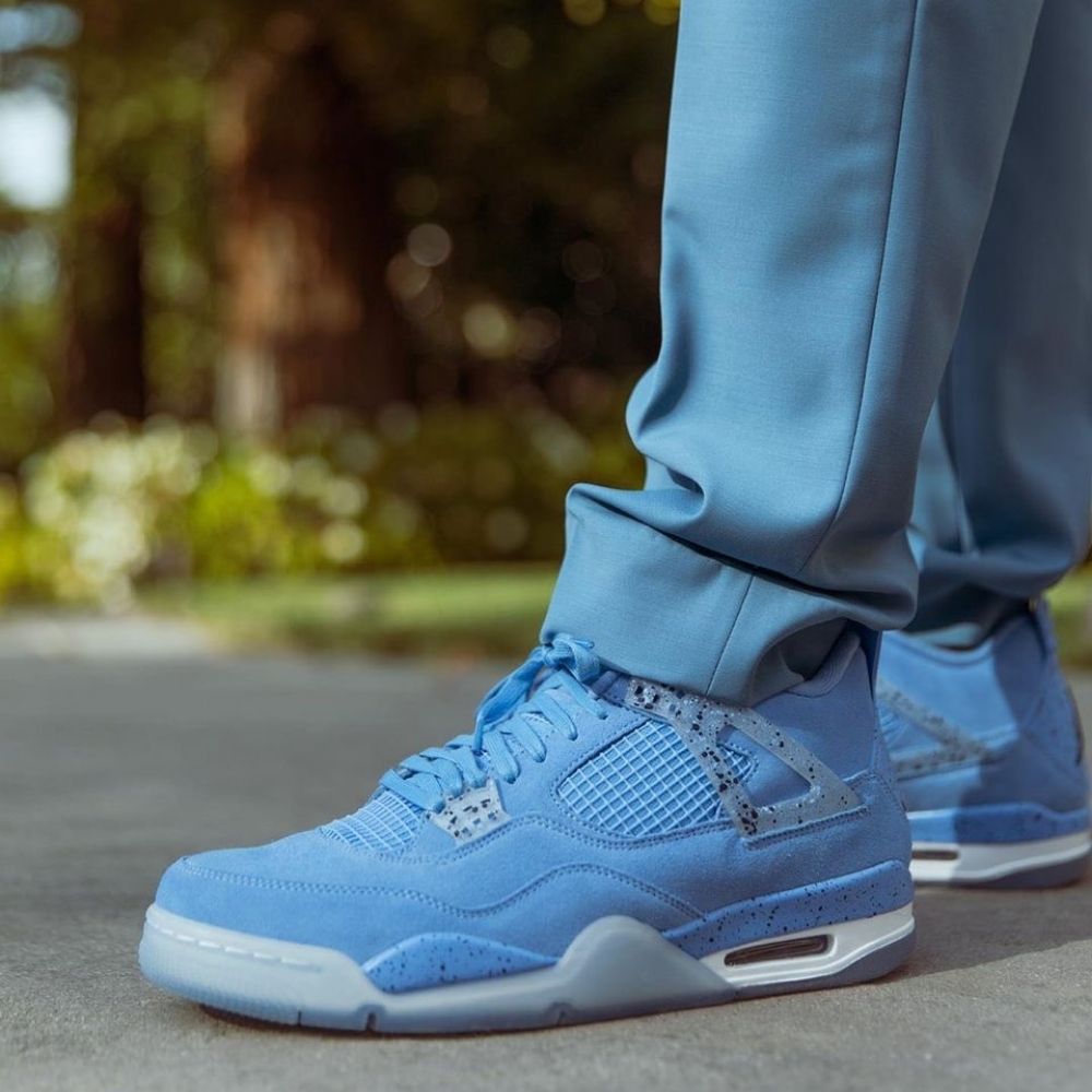 Air Jordan 4 Retro Low UNC University Blue PE