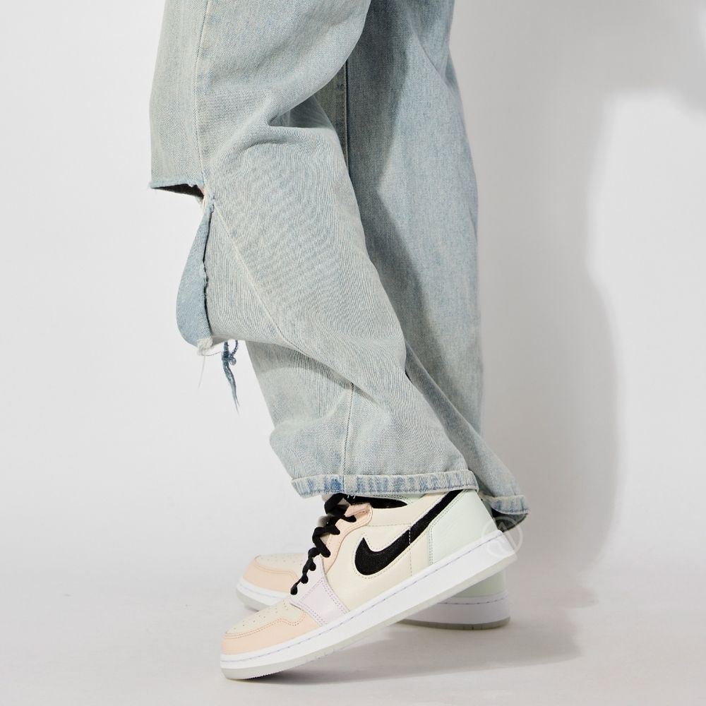 Air Jordan 1 High Zoom Comfort Easter Pale Ivory Violet