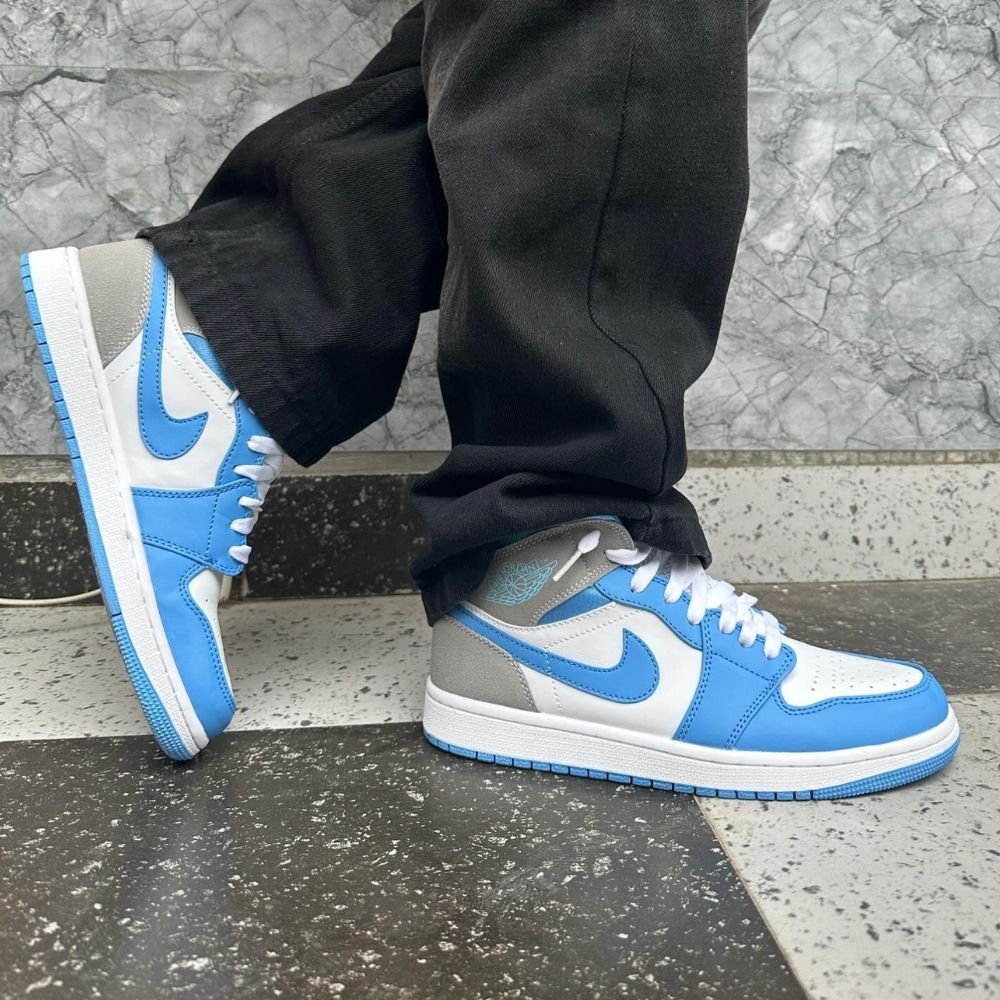 Air Jordan 1 Mid University Blue Grey SE