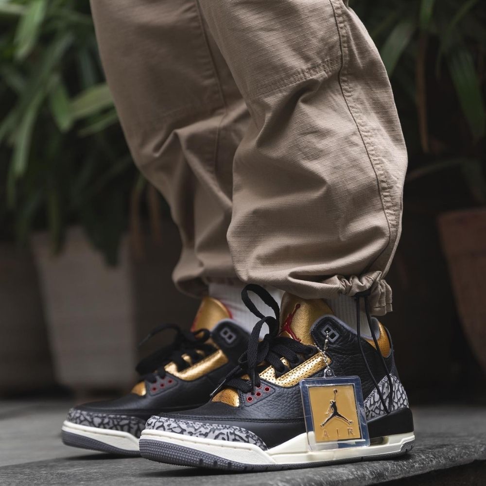 Air Jordan 3 Retro Black Cement Gold