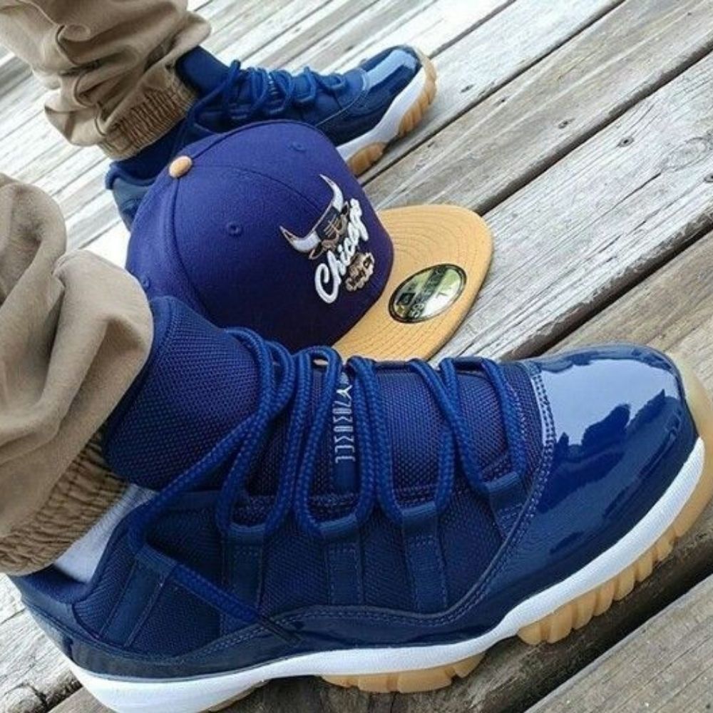 Air Jordan 11 Low Navy Gum