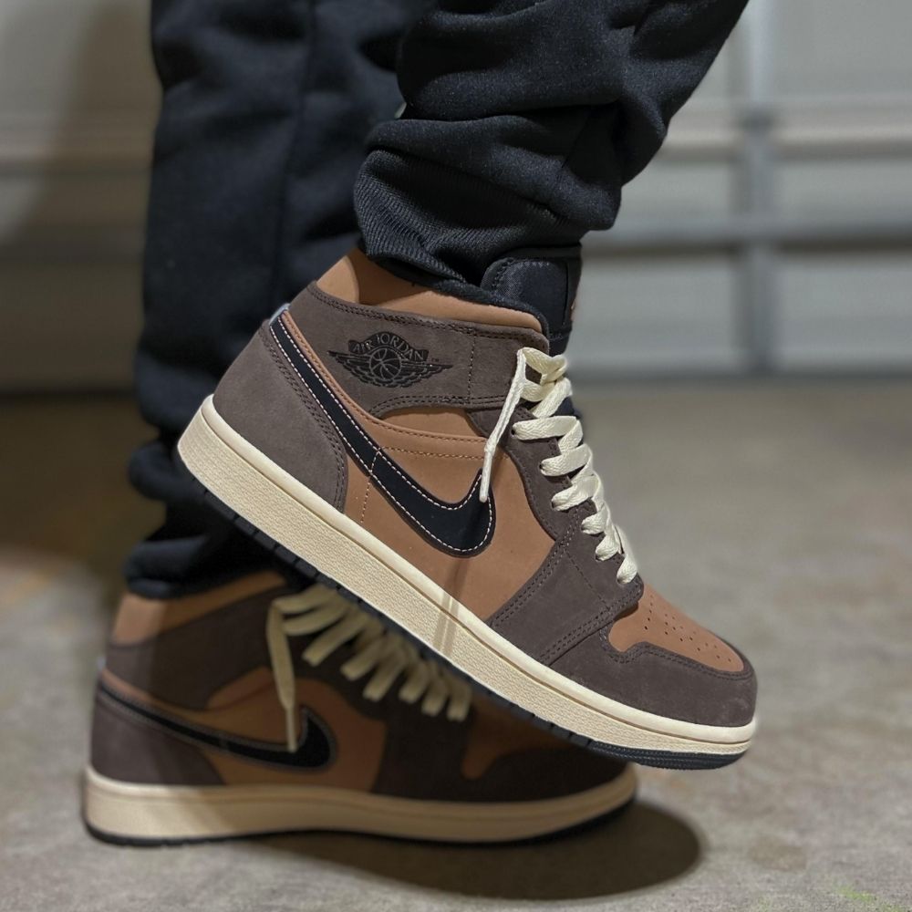 Air Jordan 1 Mid Dark Chocolate Brown SE