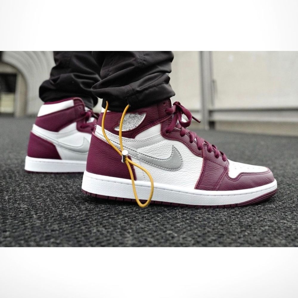 Air Jordan 1 Retro High OG Bordeaux