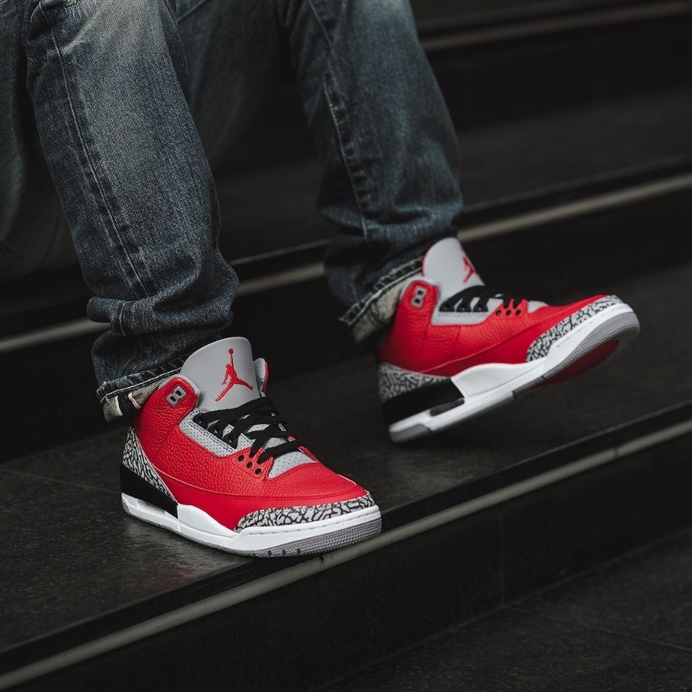 Air Jordan 3 Retro SE Unite Fire Red