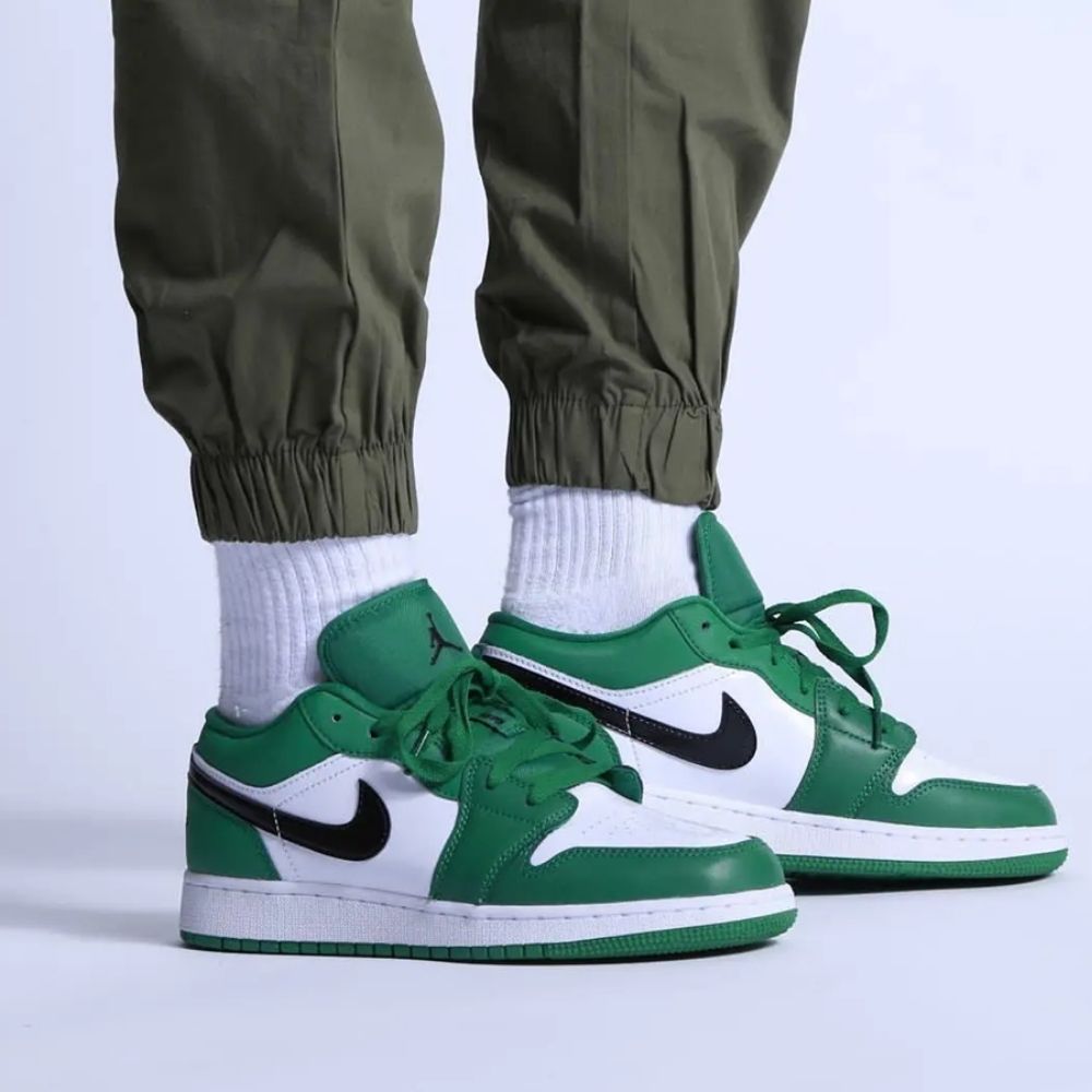 Air Jordan 1 Low Pine Green