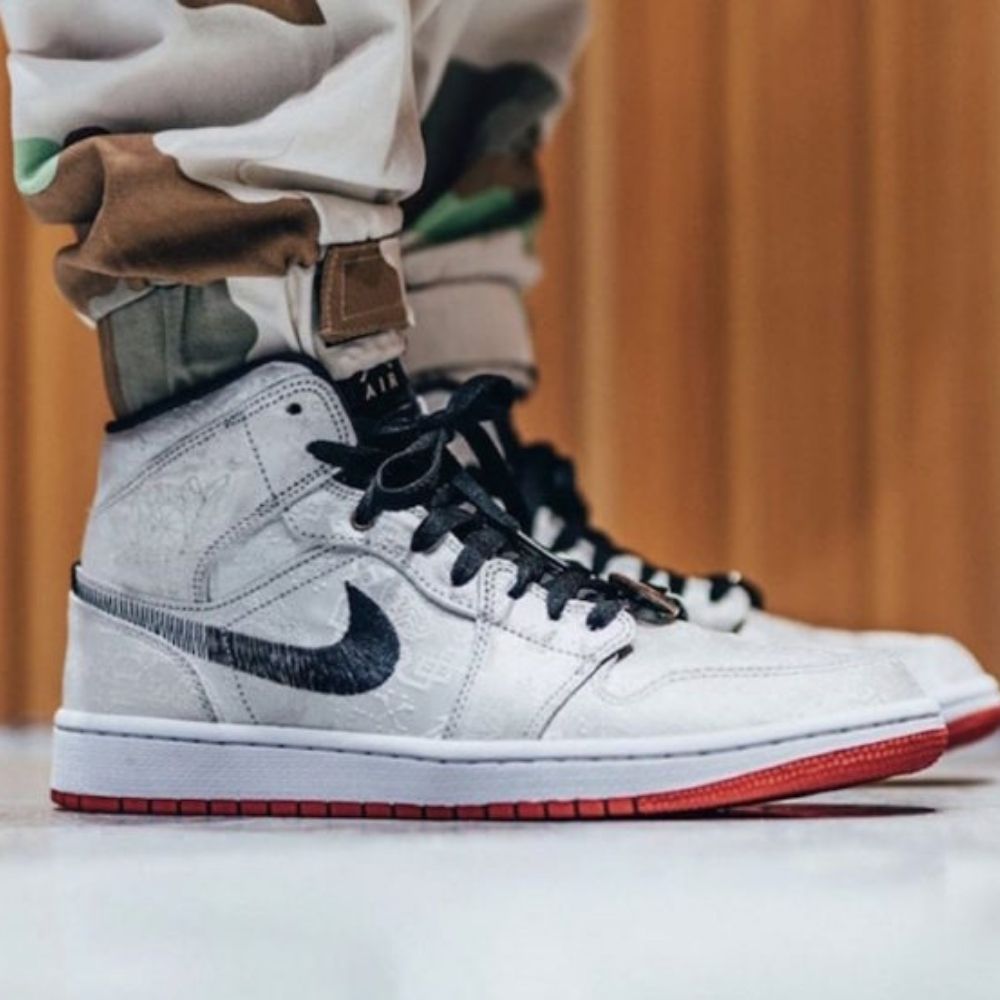 Air Jordan 1 Mid x Clot Fearless Grey