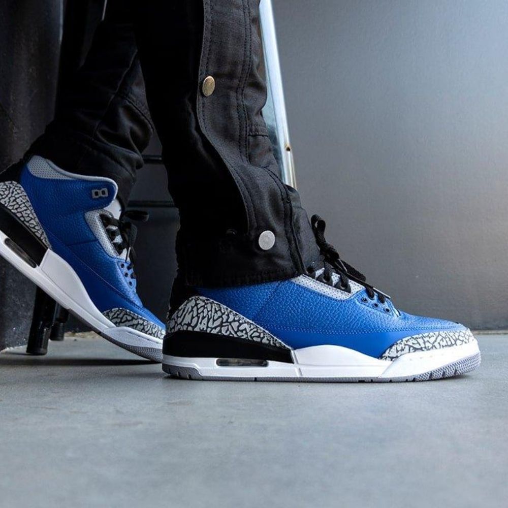 Air Jordan 3 Retro Varsity Royal Cement