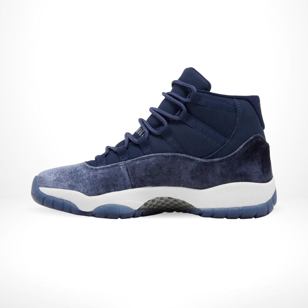 Air Jordan 11 Retro Midnight Navy Velvet