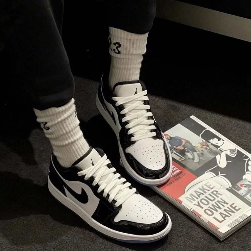 Air Jordan 1 Low Dark Concord