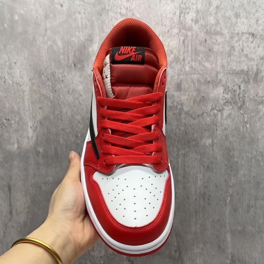 Air Jordan 1 Low x Travis Scott Chicago Red