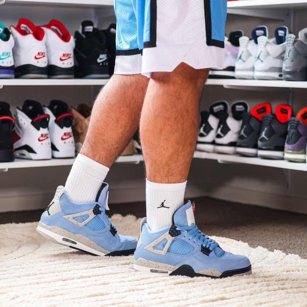 Air Jordan 4 Retro University Blue
