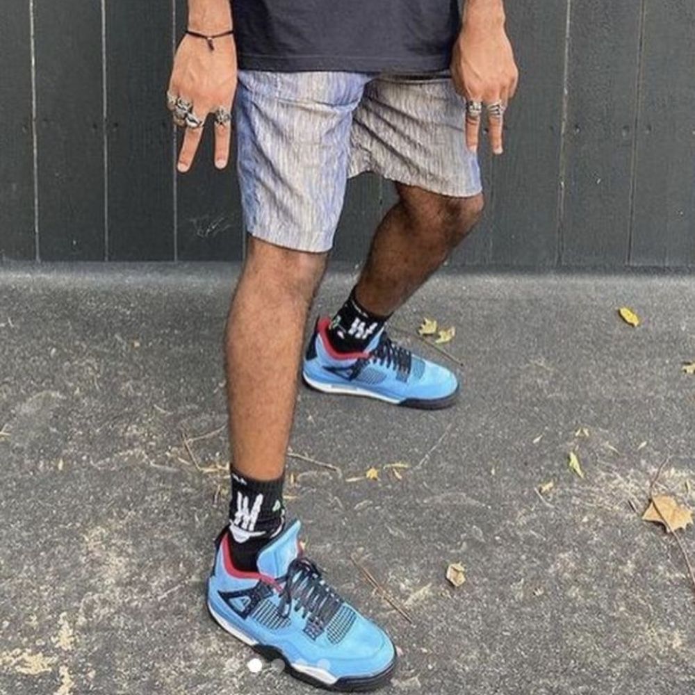 Air Jordan 4 Retro x Travis Scott Cactus Jack University Blue