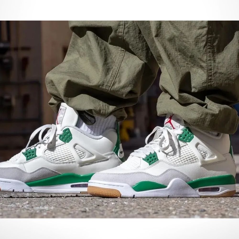 Air Jordan 4 Retro SP x Nike SB  Pine Green