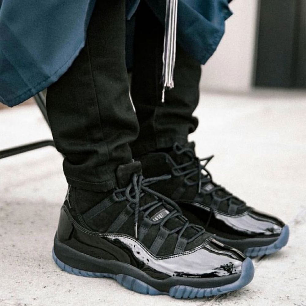 Air Jordan 11 Retro Cap and Gown