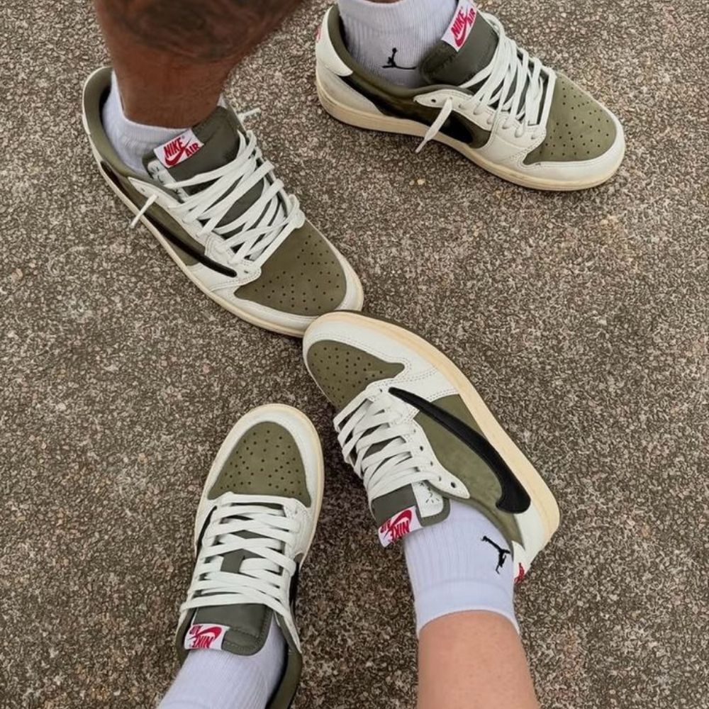 Air Jordan 1 Retro Low OG SP x Travis Scott Medium Olive