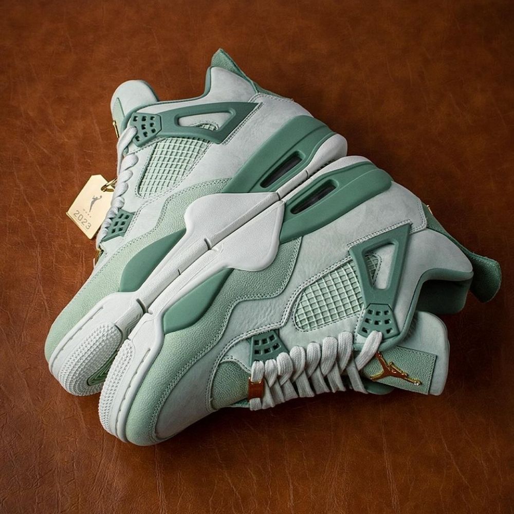 Air Jordan 4 First Class WNBA PE
