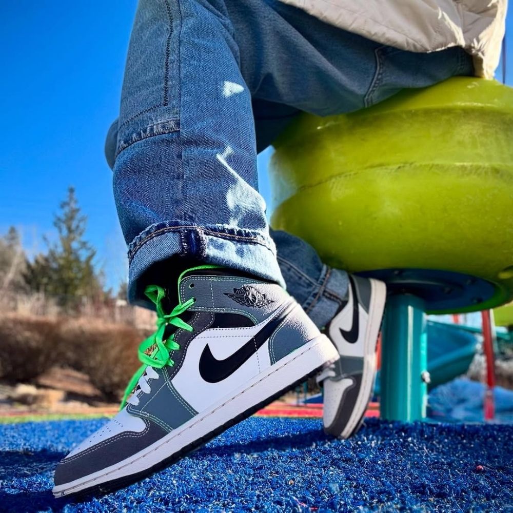 Air Jordan 1 Mid SE Iron Gray
