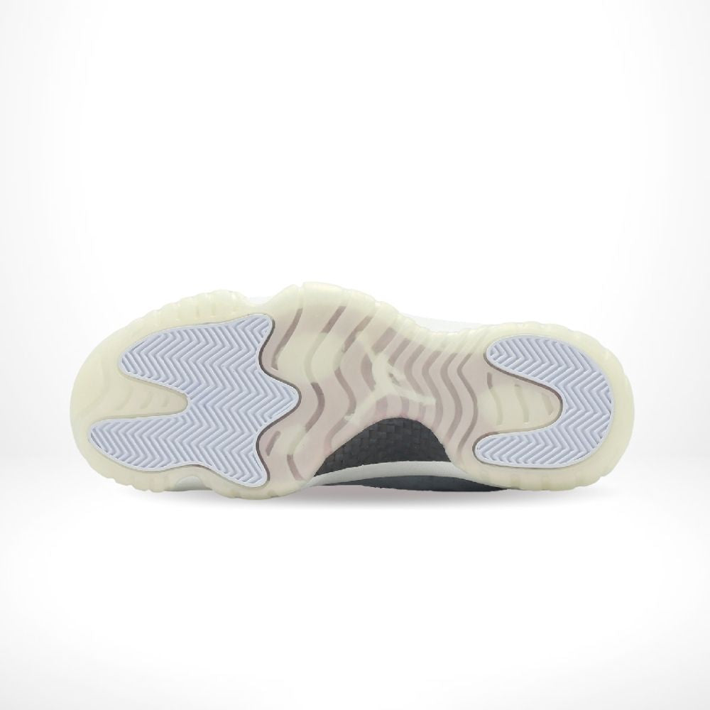 Air Jordan 11 Retro LNY Grey Summit White