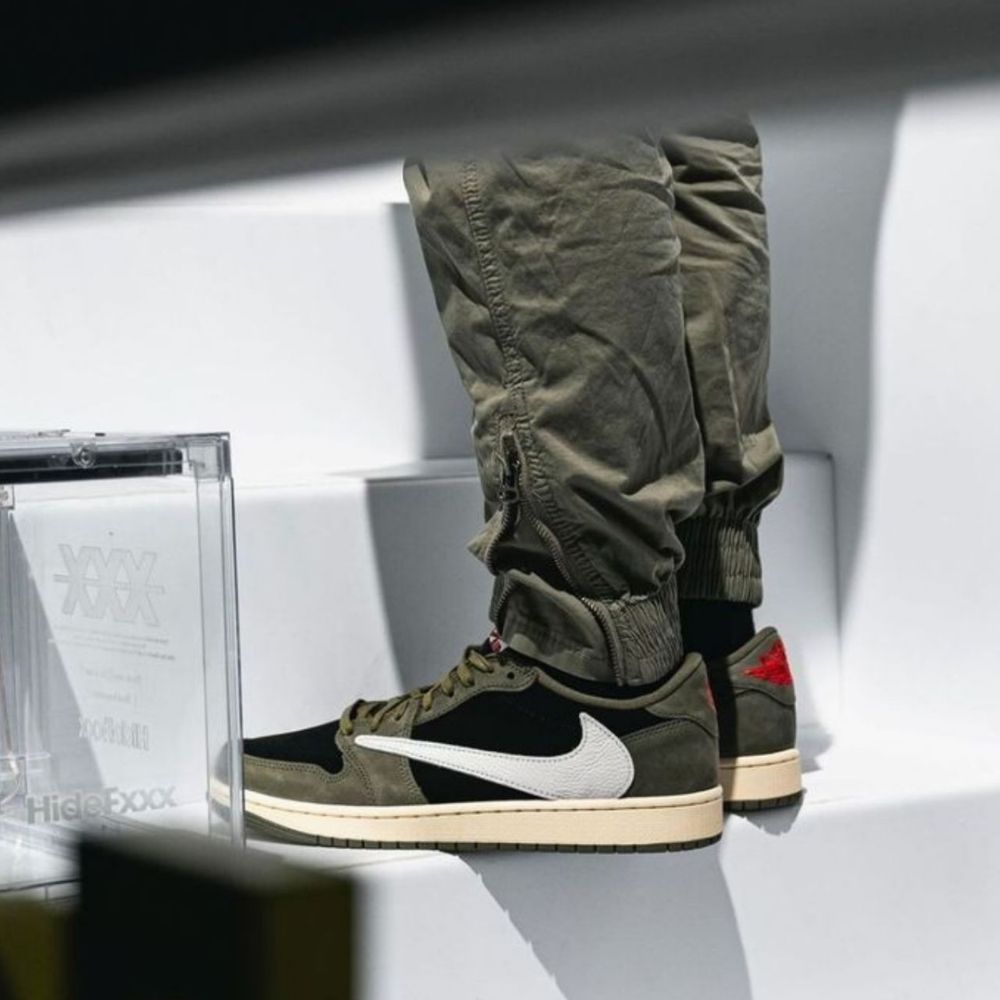 Air Jordan 1 OG Low x Travis Scott Black Olive