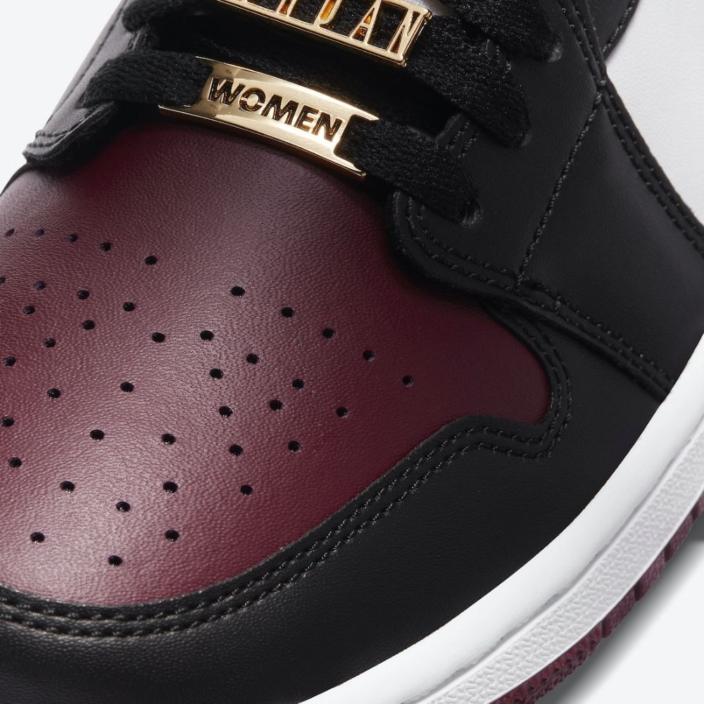 Air Jordan 1 Mid SE Gold Pendants