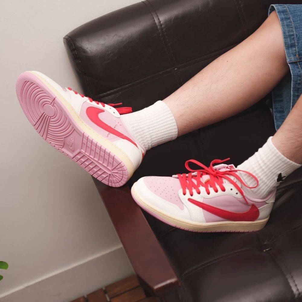 Air Jordan 1 Retro Low OG x Travis Scott Sail Tropical Pink