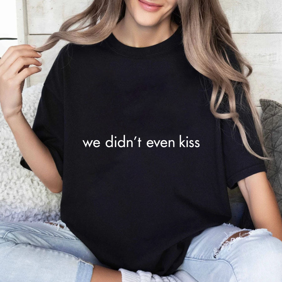 Wardrobecart We Didn't Even Kiss Unisex Classic T-shirt