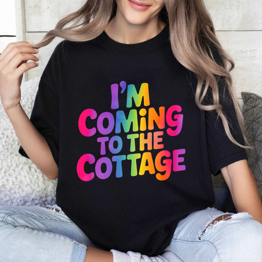 Wardrobecart I'm Coming To The Cottage Unisex Classic T-shirt