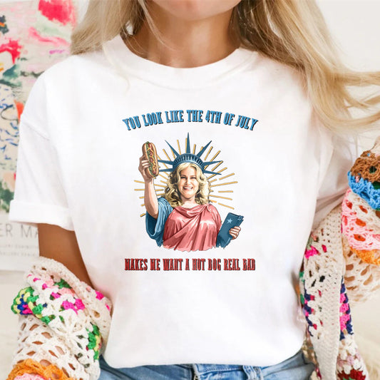 Statue Of Liberty Holding Hot Dog And Tablet With Fourth Of July Text T-shirt