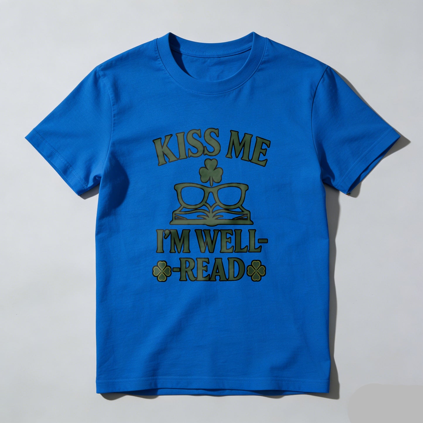 Wardrobecart Kiss Me I'm Well Read Unisex Classic T-shirt