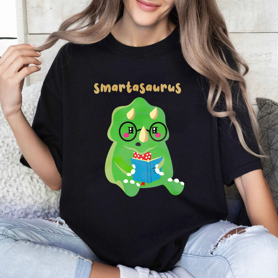 Wardrobecart Smartasaurus Dinosaur Reading Book With Glasses Unisex Classic T-shirt